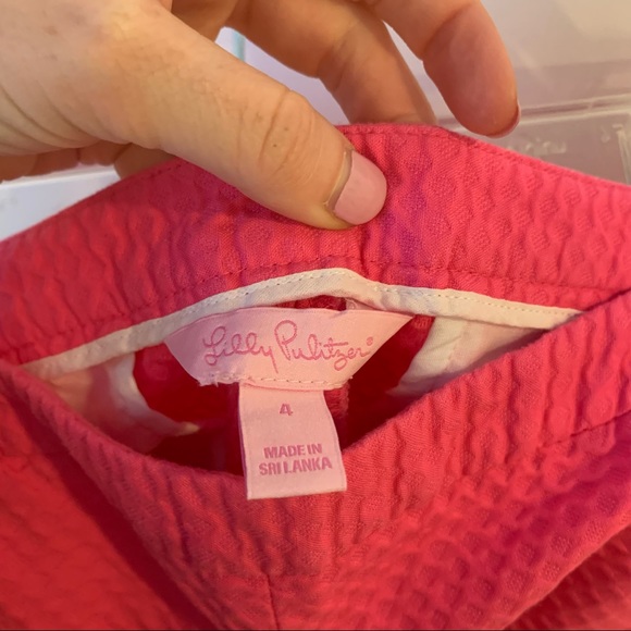 Lilly Pulitzer hot pink jacquard shorts, size 4 - Picture 5 of 7